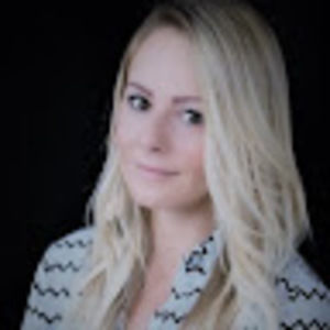 Meet your Posher, Adrienne